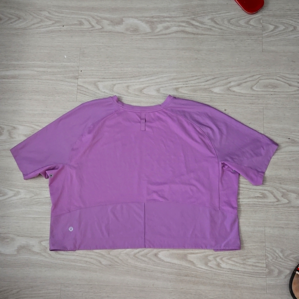 Lululemon athletic top